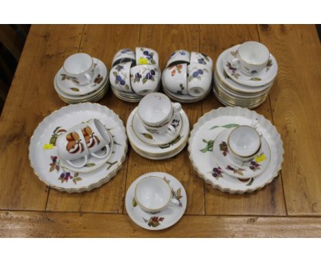 Royal Worcester Evesham pattern tea set and two flan dishes +/- 50 dishes