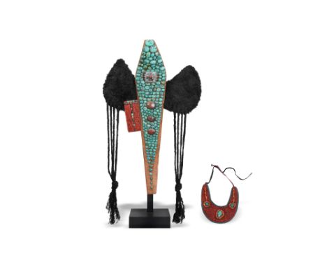 A LARGE HIMALAYAN PERAK HEADDRESS AND NECKLACE SET WITH TURQUOISE, RED AGATE AND CORAL BEADS Ladakh, Himalayan foothills, Jam