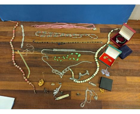 Costume jewellery to include a silver and enamel brooch fashioned as a flower, diamonte necklaces, various necklaces, cufflin