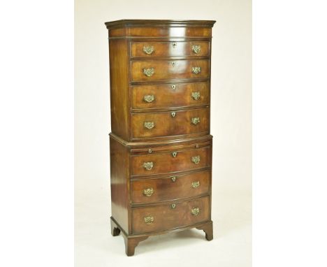 A Georgian style mahogany chest on chest, early 20th CenturyThe upper chest with four graduated cockbeaded drawers each with 