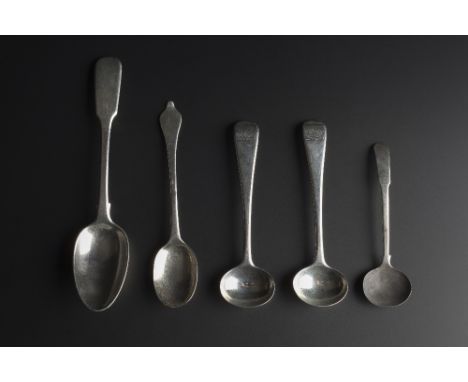 A SILVER FIDDLE PATTERN TEASPOON, London 1815-16 by Paul Storr, 14cm long; a pair of Old English pattern salt spoons, crested