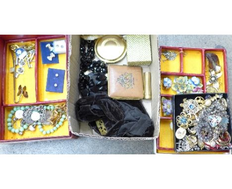 Vintage costume jewellery, three compacts, an enamelled buckle, etc., 1.60kg