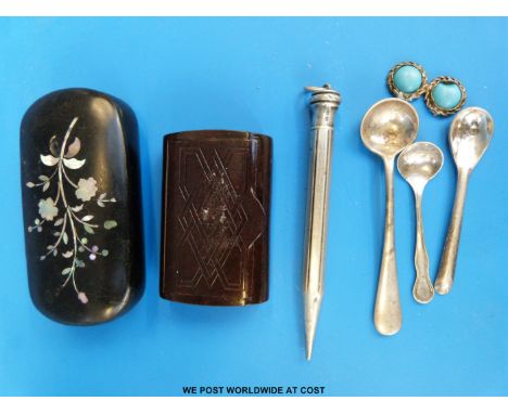 A inlaid snuff box, silver spoon and a silver pencil 