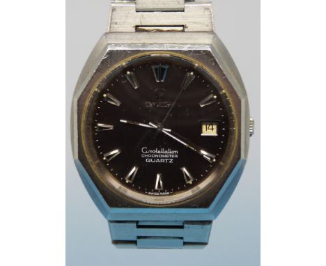 An Omega Constellation Chronometer gentleman's wristwatch with date aperture on original Omega stainless steel strap