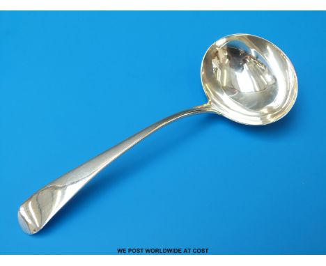 A Georgian hallmarked silver sauce ladle, London 1791, maker's mark WS, length 17cm (39g)