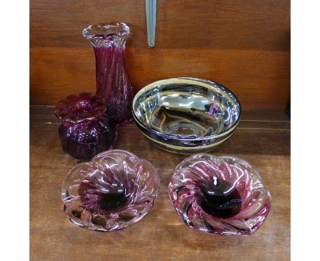 A Star Studios glass bowl and four items of amethyst coloured glass