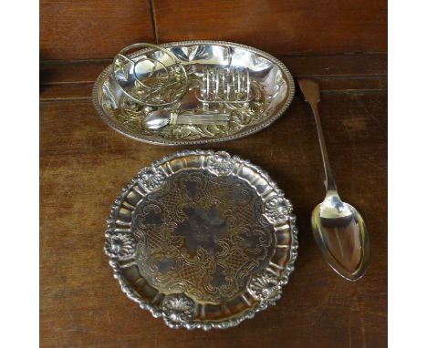 Plated ware including a large Mappin & Webb serving spoon