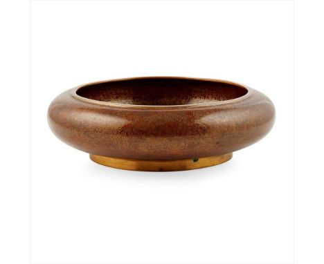 CLOISONNÉ ENAMEL BOWL 20TH CENTURY&nbsp;二十世紀 銅胎掐絲琺琅花卉紋缽 sitting on a ring base, of squat form, with intricate cloisonné decor