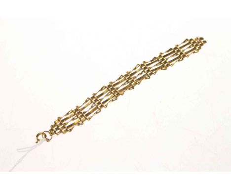 9 carat gold gate bracelet, 8.7 grams