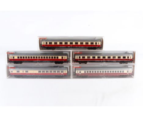 5 Fleischmann Wagen 5160, 5162, 2x 5163 und 5169, Alterungsspuren, je im OK, 1 tw besch., meist Z 2-3