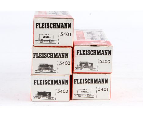 5 Fleischmann Kesselwagen, Spur H0, Alterungsspuren, je im OK, meist Z 2-3