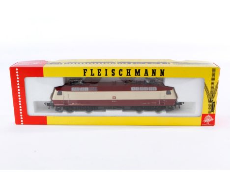 Fleischmann E-Lok ”120 002-1” 4350, Spur H0, creme/rot, Alterungsspuren, im leicht besch. OK, Z 2