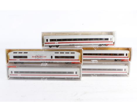 5 Fleischmann Wagen 4444, 2x 4446, 4447 und 4449, Spur H0, Alterungsspuren, je im OK, meist Z 2-3