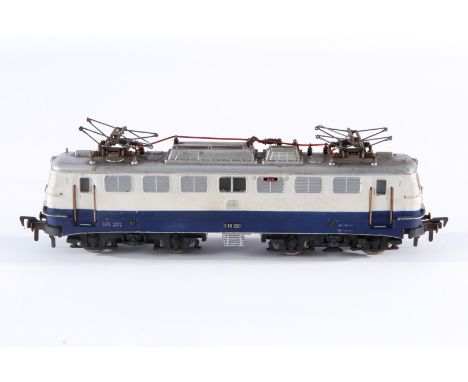 Fleischmann E-Lok ”E 10 250”, Spur H0, weiß/blau, Alterungsspuren, Z 3