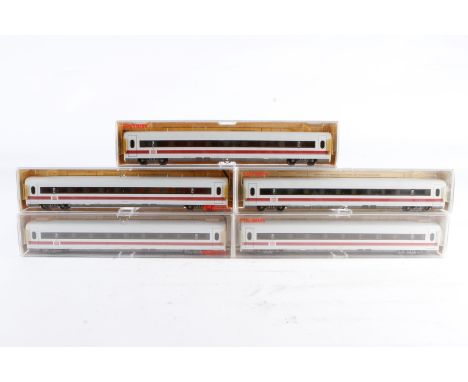 5 Fleischmann Wagen 4441, 4442, 4443, 4445 und 4448, Spur H0, Alterungsspuren, je im OK, meist Z 2-3