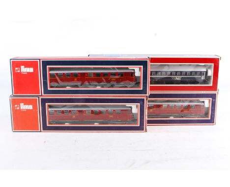 4 Lima Wagen 3x 9125 und 309233, Spur H0, Alterungsspuren, je im Karton, meist Z 2-3