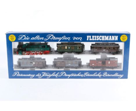 Fleischmann Zugpackung 4881, Spur H0, 6-teilig, Alterungsspuren, im leicht besch. OK, sonst noch Z 2