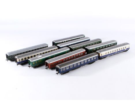 Konv. 10 Fleischmann Personenwagen, Spur H0, Alterungsspuren, Z 3