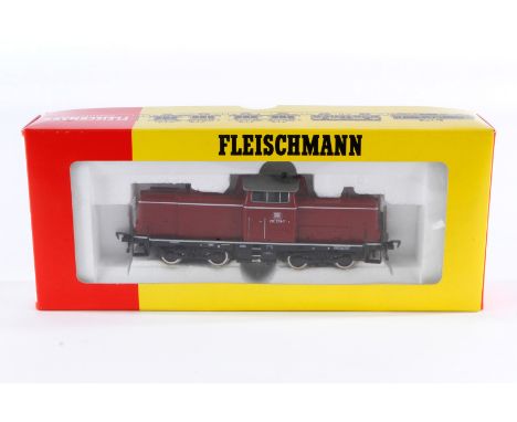 Fleischmann Diesellok ”212 329-7”, Spur H0, rot, Alterungsspuren, im OK 64230, Z 2-3