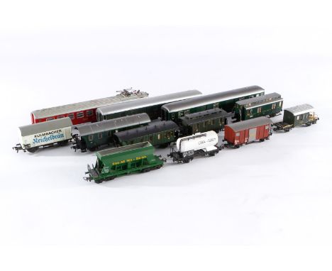 Konv. mit versch. Wagen, Spur H0, darunter Fleischmann und Liliput, Z 3