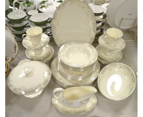 A Royal Doulton Kathleen pattern dinner service, comprising cups, saucers, plates, side plates, vegetable tureen, gravy boat 