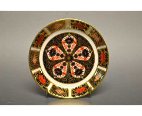 A Royal Crown Derby 1128 pattern circular trinket dish, first quality