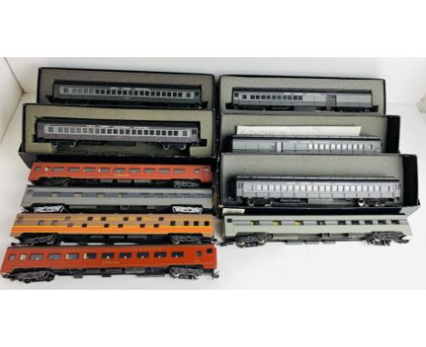 5x Spectrum HO 'New York Central' Coaches All Boxed &amp; 5x Further Assorted Loose Coaches, P&amp;P Group 2 (£18+VAT for the
