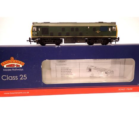 Bachmann 32-331 class 25, 25043 BR Green, weathered. P&amp;P Group 1 (£14+VAT for the first lot and £1+VAT for subsequent lot