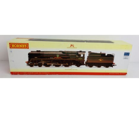 Hornby R2584 OO 'Plymouth' 34003 Weathered - Boxed, P&amp;P Group 2 (£18+VAT for the first lot and £3+VAT for subsequent lots
