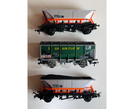 3x Hornby / Lima OO Gauge Freight Wagons including HAA Hopper Wagons - Unboxed 