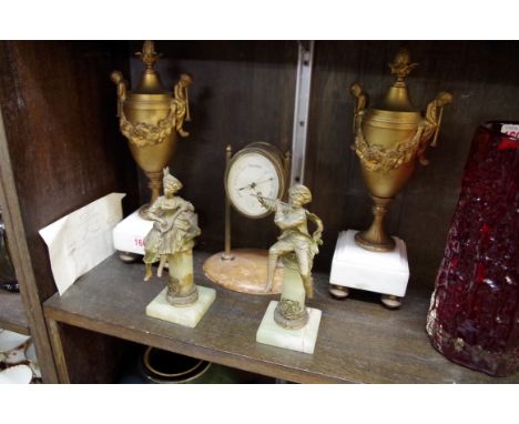 A mixed lot,&nbsp;to include an aneroid barometer.&nbsp; 