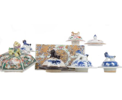 CHINESE KANGXI FAMILLE VERTE HEXAGONAL LID,with Fo Dog finial, 15.5cm wide, together with seven further lids of varied styles