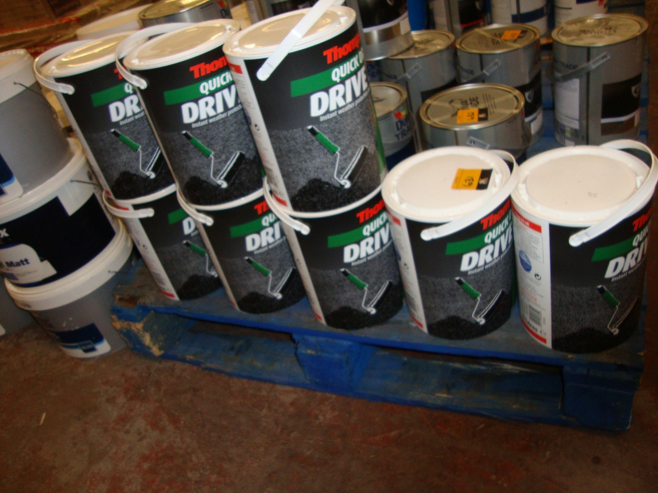 8 off 5 litre tubs of Thompson's black quick drying drive seal