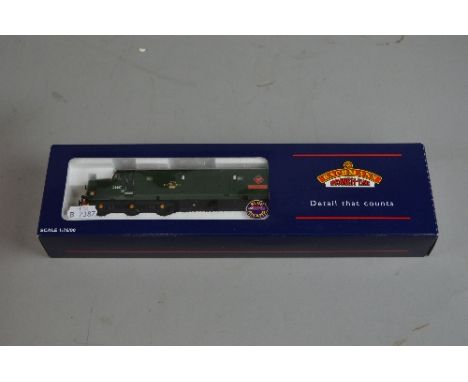 A BOXED BACHMANN OO GAUGE CLASS 37 LOCOMOTIVE, 'Ben Cruachan' No.D6607, B.R. green livery (32-3752), complete with instructio