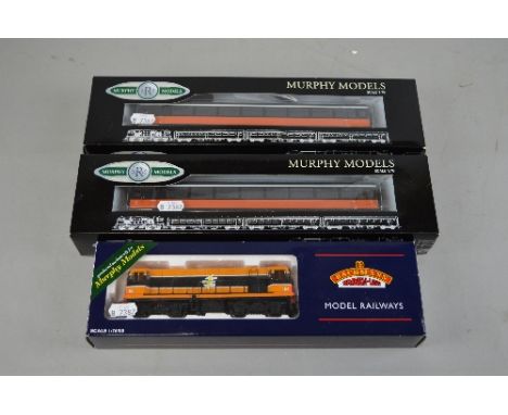 A BOXED BACHMANN OO GAUGE IRISH RAIL/IARNROD EIREANN CLASS 181 LOCOMOTIVE, No.184, IR orange and black livery (MM0184), produ