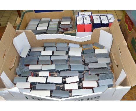 A QUANTITY OF BOXED AND UNBOXED OO GAUGE BACHMANN ROLLING STOCK, assorted types, some maybe in incorrect boxes, with a quanti