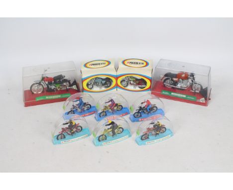 Nacoral - Polistil - 10 boxed / cased motorcycle models including 1:18 scale Laverda 750 SF # 3608M, 1:24 scale Moto Guzzi V7