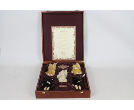 Steiff - A boxed limited edition British Collector's mohair Baby Bear Set 1989-1993. #01035 - The bears have plastic eyes, wo