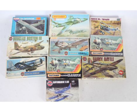 Airfix - Matchbox - Novo - 10 boxed aircraft model kits in 1:72 scale including Fokker DR-1 Triplane # H-652, Vought F4U Cors