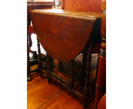 Small Victorian oak gateleg table on bobbin turned legs 
