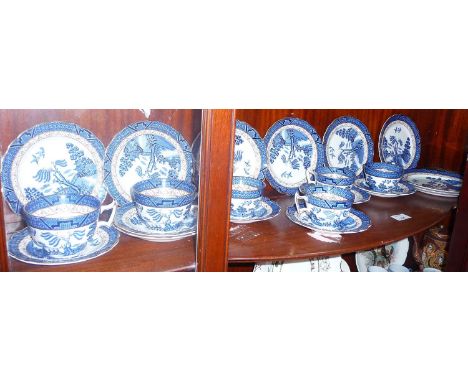 Booths Real Old Willow: tea cups, saucers and side plates