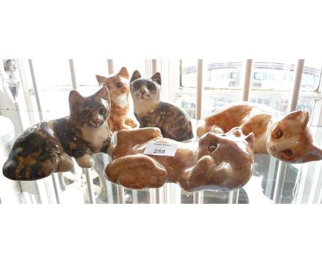Five Winstanley studio pottery kittens
