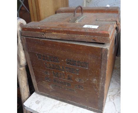 American Walker Gordon laboratory milk crate