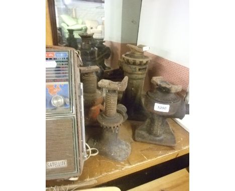 6 VINTAGE JACKS INCLUDING 'SHELLY AND DUNLOP' 