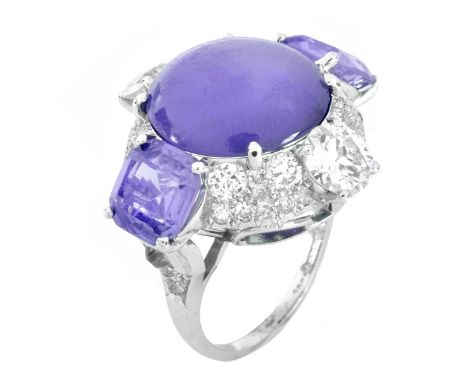 Art Deco 15.96 Carat TW Sapphire, 3.10 Carat Old European and Rose Cut Diamond and Platinum Ring. Set in the center with an 1