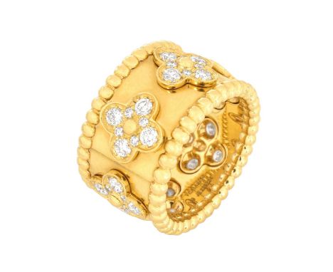 Van Cleef &amp; Arpels .85-.95 Carat Diamond and 18 Karat Yellow Gold "Perlee Clover" Ring. Stamped VCA 750. Ring size 6. App