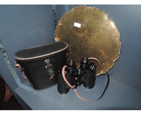 A brass tray and pair of Lighter binoculars