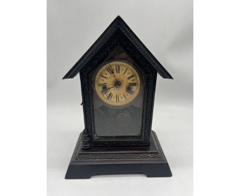 A vintage American mantle clock