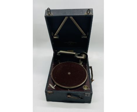 A vintage Columbia Company Ltd No 112A gramophone in carry case