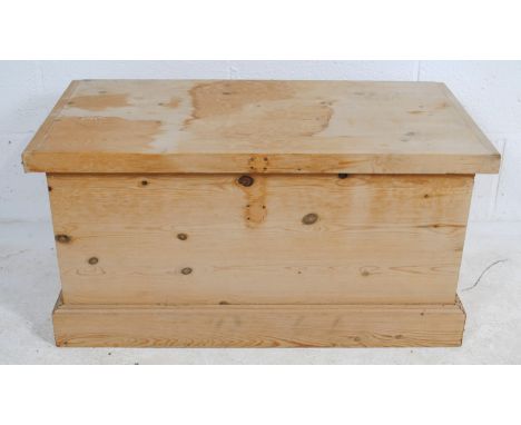 A pine trunk - length 83cm, depth 42cm, height 41.5cm